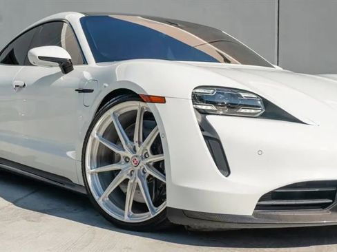 Used 2020 Porsche Taycan Turbo S image 32