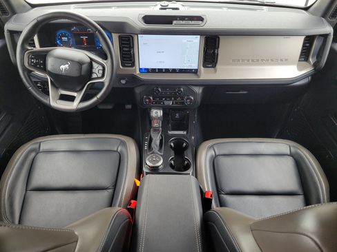 Certified 2025 Ford Bronco Outer Banks AWD/4WD image 13
