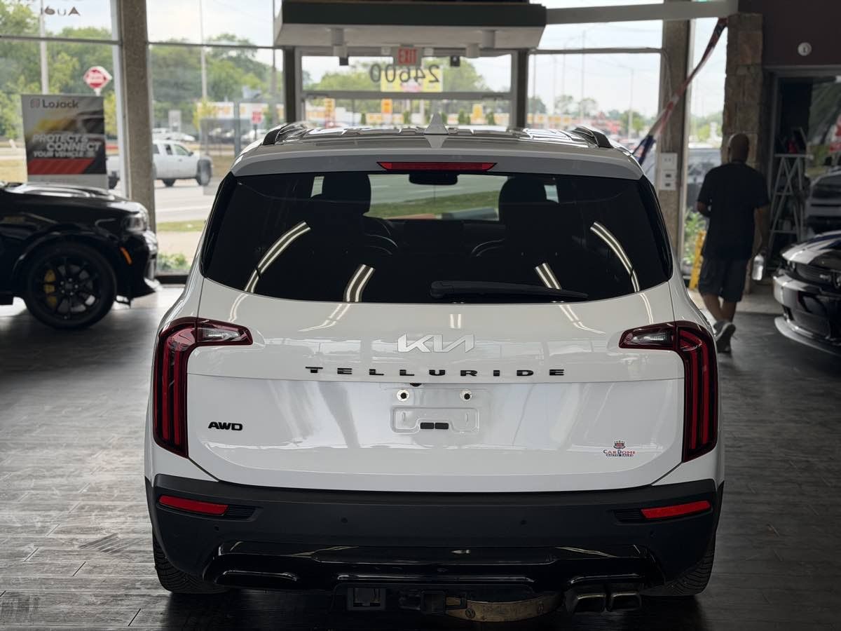 Used 2022 Kia Telluride SX w/ SX Prestige Package AWD/4WD image 9