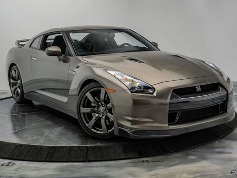Used 2009 Nissan GT-R Premium AWD/4WD image 33