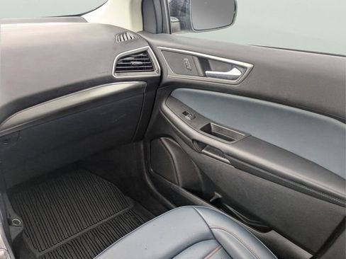 Used 2024 Ford Edge SEL w/ Sport Appearance Package image 16