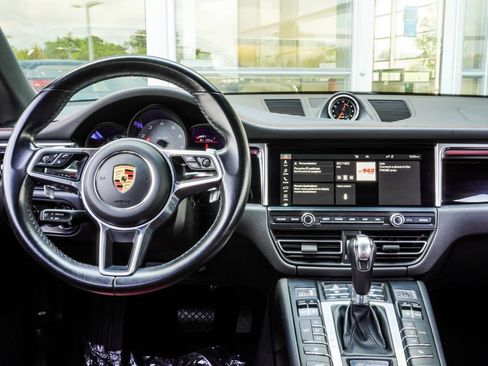 Used 2021 Porsche Macan S AWD/4WD image 16