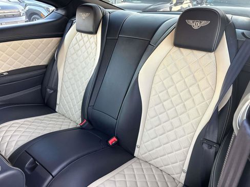 Used 2016 Bentley Continental GT image 8