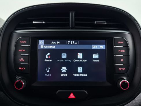 Used 2021 Kia Soul LX FWD image 19