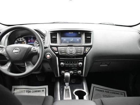 Used 2020 Nissan Pathfinder S FWD image 19