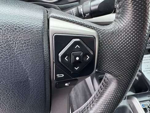 Used 2017 Toyota Tacoma SR5 w/ Tow Package image 18