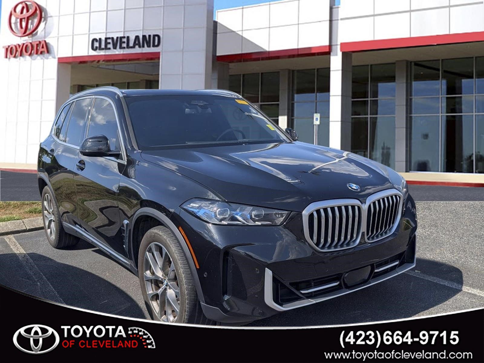 Used 2024 BMW X5 xDrive40i w/ Premium Package AWD/4WD image 1