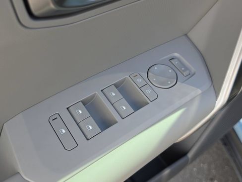 New 2027 Kia Seltos S FWD image 19
