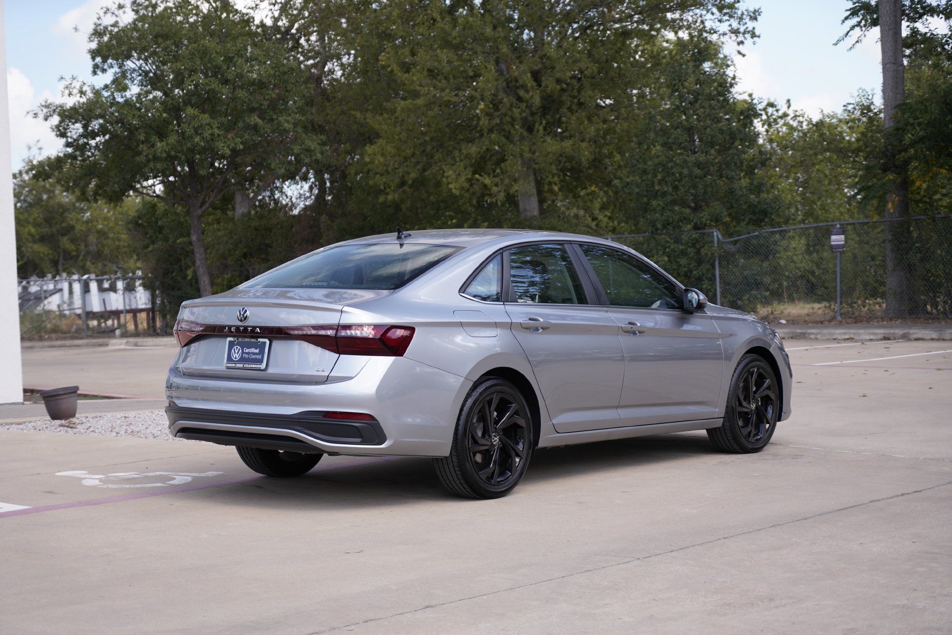 Certified 2026 Volkswagen Jetta SE FWD image 5