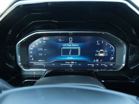 Used 2025 Chevrolet Silverado 1500 LT Trail Boss w/ Convenience Package II image 6