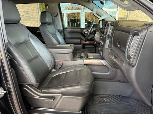 Used 2020 Chevrolet Silverado 1500 LT Trail Boss image 27