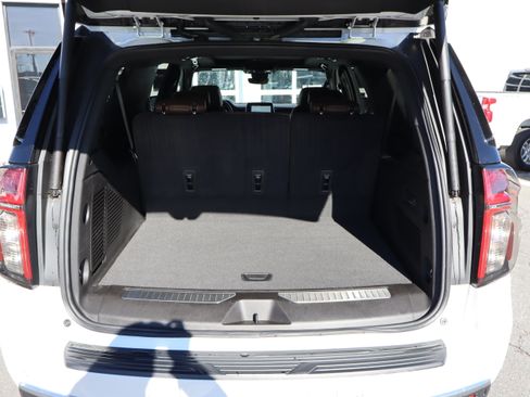 Used 2024 Chevrolet Suburban High Country w/ Premium Package image 36