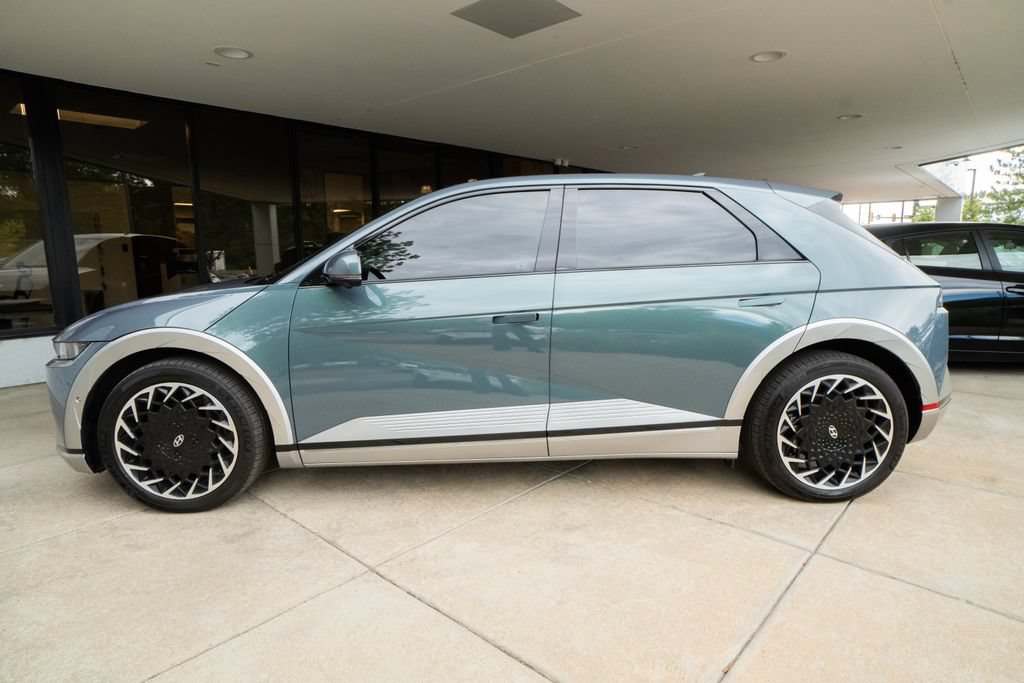 Used 2024 Hyundai Ioniq 5 Limited AWD/4WD image 4