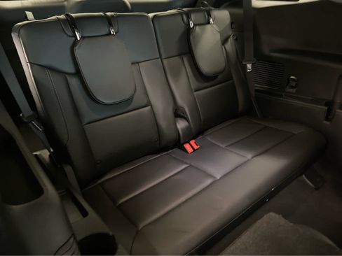 Used 2023 Ford Explorer XLT w/ Equipment Group 202A image 18