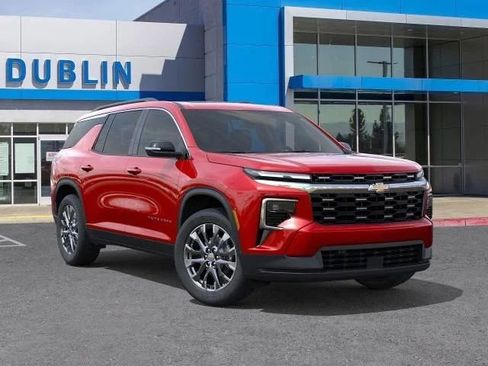 Used 2026 Chevrolet Traverse Z71 w/ Enhanced Driving Package image 2