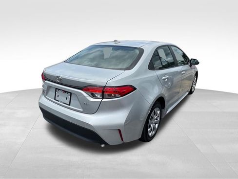 Used 2024 Toyota Corolla LE FWD image 4