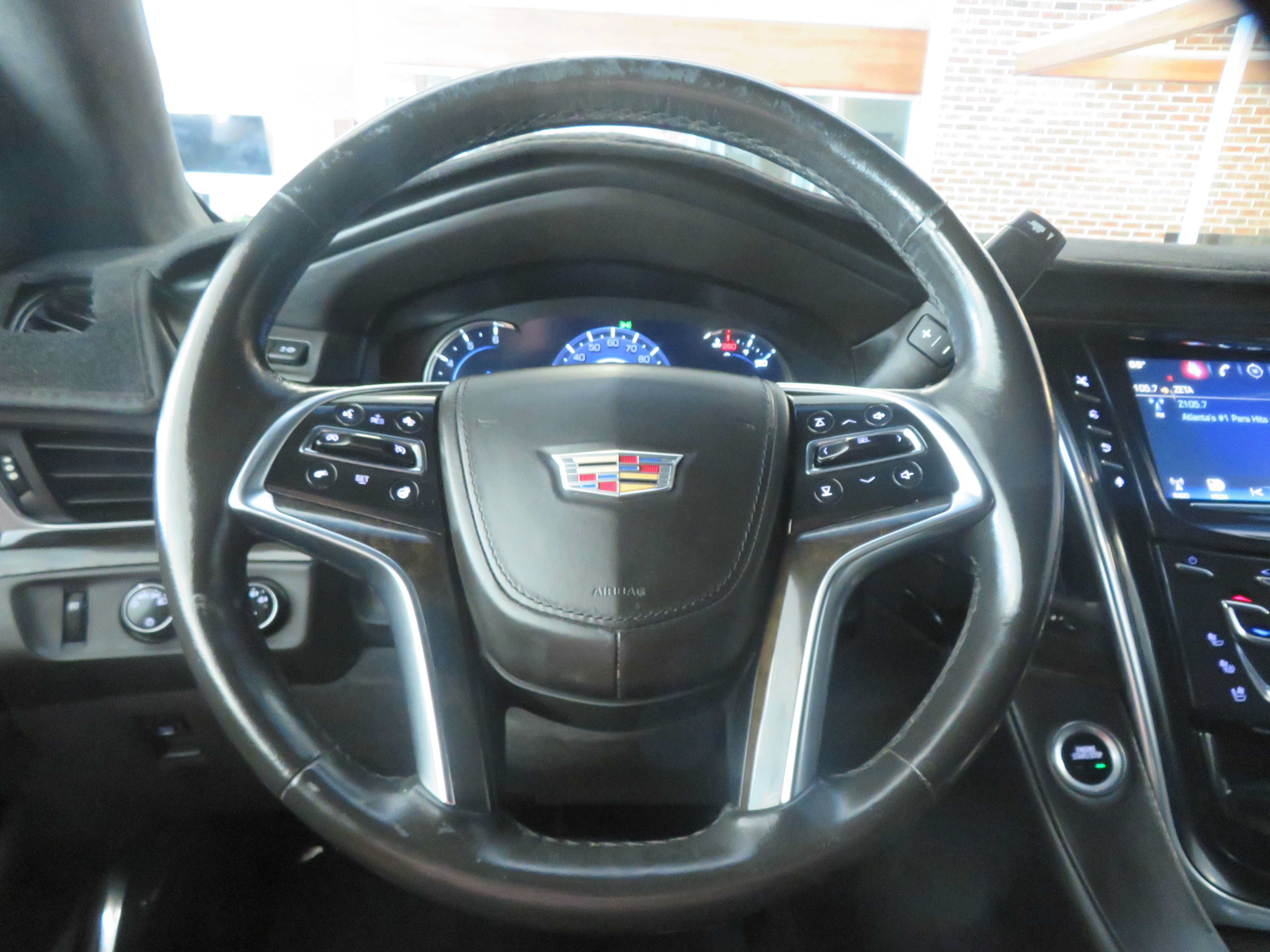 Used 2016 Cadillac Escalade ESV Platinum AWD/4WD image 32