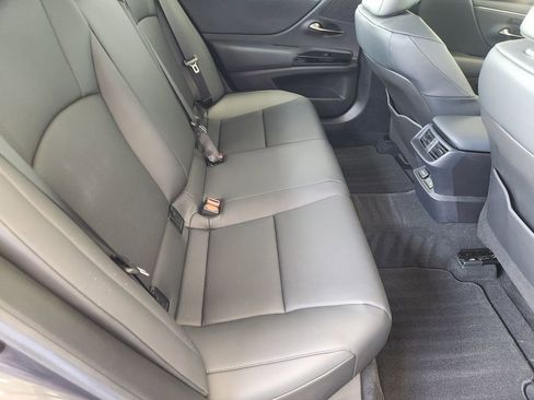 Used 2025 Lexus ES 350 w/ Premium Package image 32