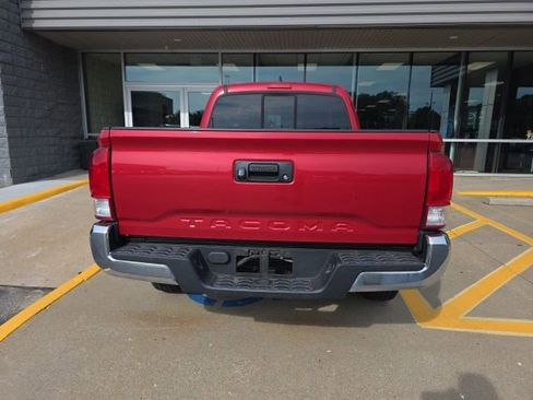 Used 2016 Toyota Tacoma SR5 RWD image 6