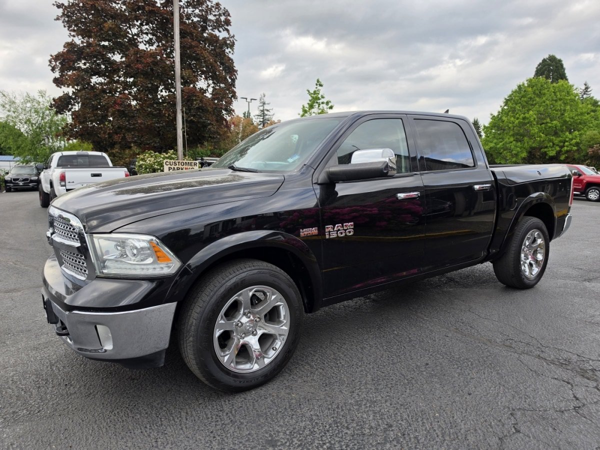Used 2014 RAM 1500 Laramie AWD/4WD image 2