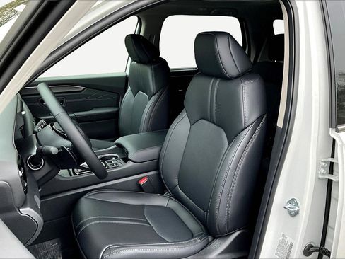 New 2026 Honda Pilot Touring image 17