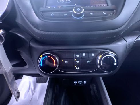 Used 2022 Chevrolet TrailBlazer LS image 28