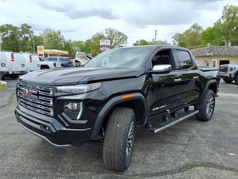 New 2026 GMC Canyon Denali AWD/4WD image 13