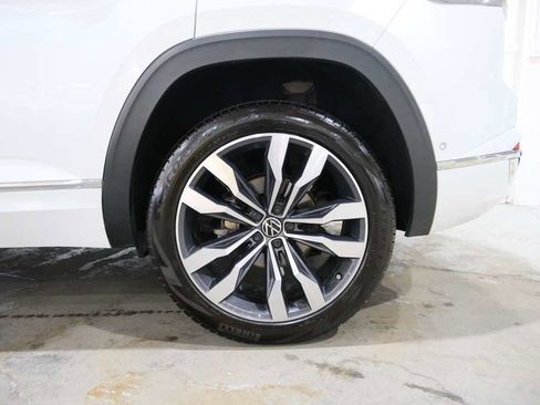 Used 2022 Volkswagen Atlas Cross Sport SEL Premium R-Line image 7