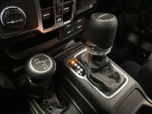 New 2025 Jeep Gladiator Sport image 21