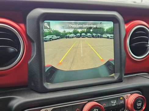 Used 2022 Jeep Gladiator Rubicon w/ LED Lighting Group AWD/4WD image 14