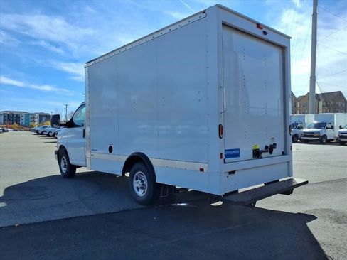 New 2025 Chevrolet Express 4500 w/ Power Convenience Package image 27