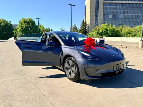 Used 2023 Tesla Model 3 Standard Range RWD image 32