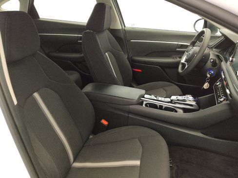 Used 2023 Hyundai Sonata SE w/ Preferred Accessory Package FWD image 21