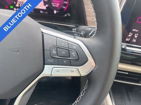 Used 2025 Volkswagen Atlas SEL AWD/4WD image 12