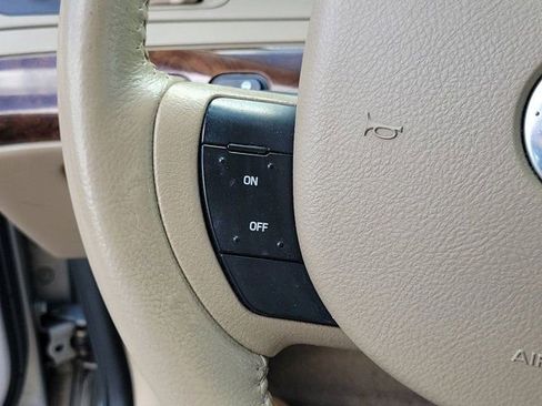 Used 2010 Mercury Grand Marquis LS RWD image 29