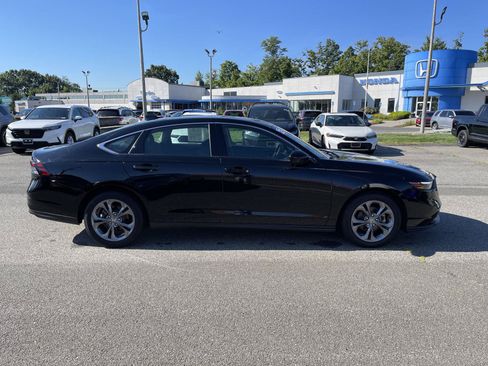 Used 2023 Honda Accord EX image 20