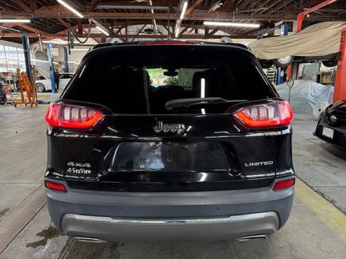 Used 2019 Jeep Cherokee Limited AWD/4WD image 3