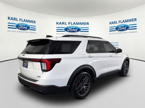 Certified 2025 Ford Explorer ST-Line w/ Premium Package RWD image 3