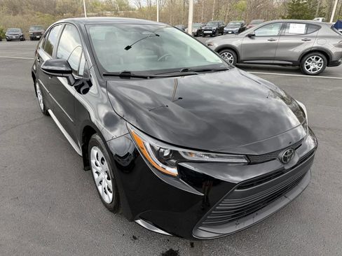 Used 2024 Toyota Corolla LE FWD image 6