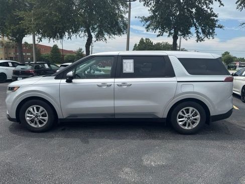 Used 2023 Kia Carnival LX FWD image 29