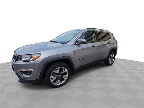 Used 2020 Jeep Compass Limited image 4