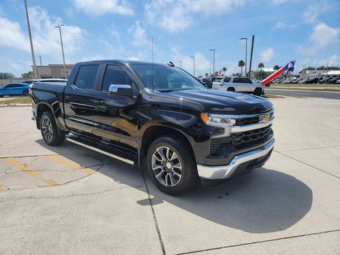 Used 2022 Chevrolet Silverado 1500 LT w/ Protection Package RWD image 7