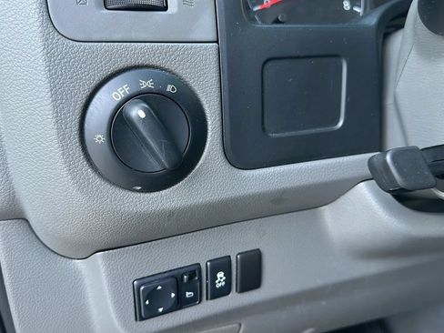 Used 2018 Nissan NV 2500 SV w/ Navigation Package RWD image 26