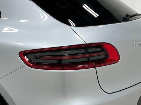 Used 2018 Porsche Macan S w/ Premium Package Plus AWD/4WD image 36