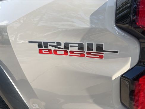 New 2026 Chevrolet Colorado Trail Boss AWD/4WD image 21