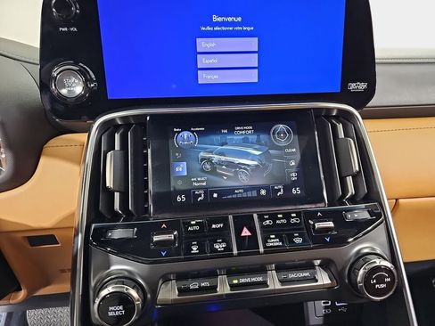 Certified 2024 Lexus LX 600 4WD w/ Luxury Package image 20