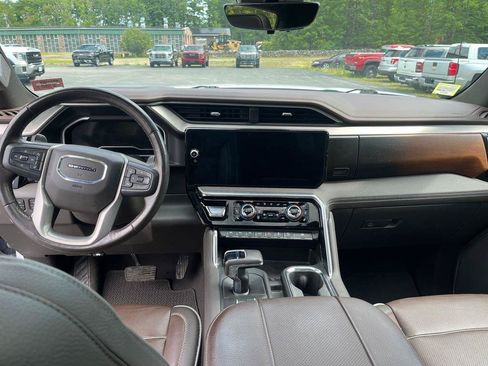Used 2023 GMC Sierra 1500 Denali w/ Technology Package AWD/4WD image 19