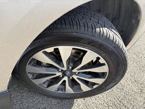 Used 2016 Subaru Outback 2.5i Limited AWD/4WD image 8