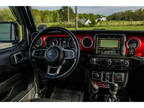 Used 2018 Jeep Wrangler Unlimited Rubicon image 23
