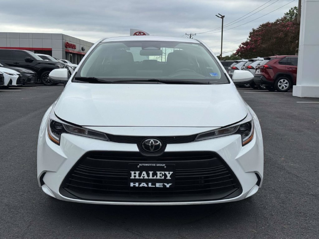 Used 2025 Toyota Corolla LE FWD image 25